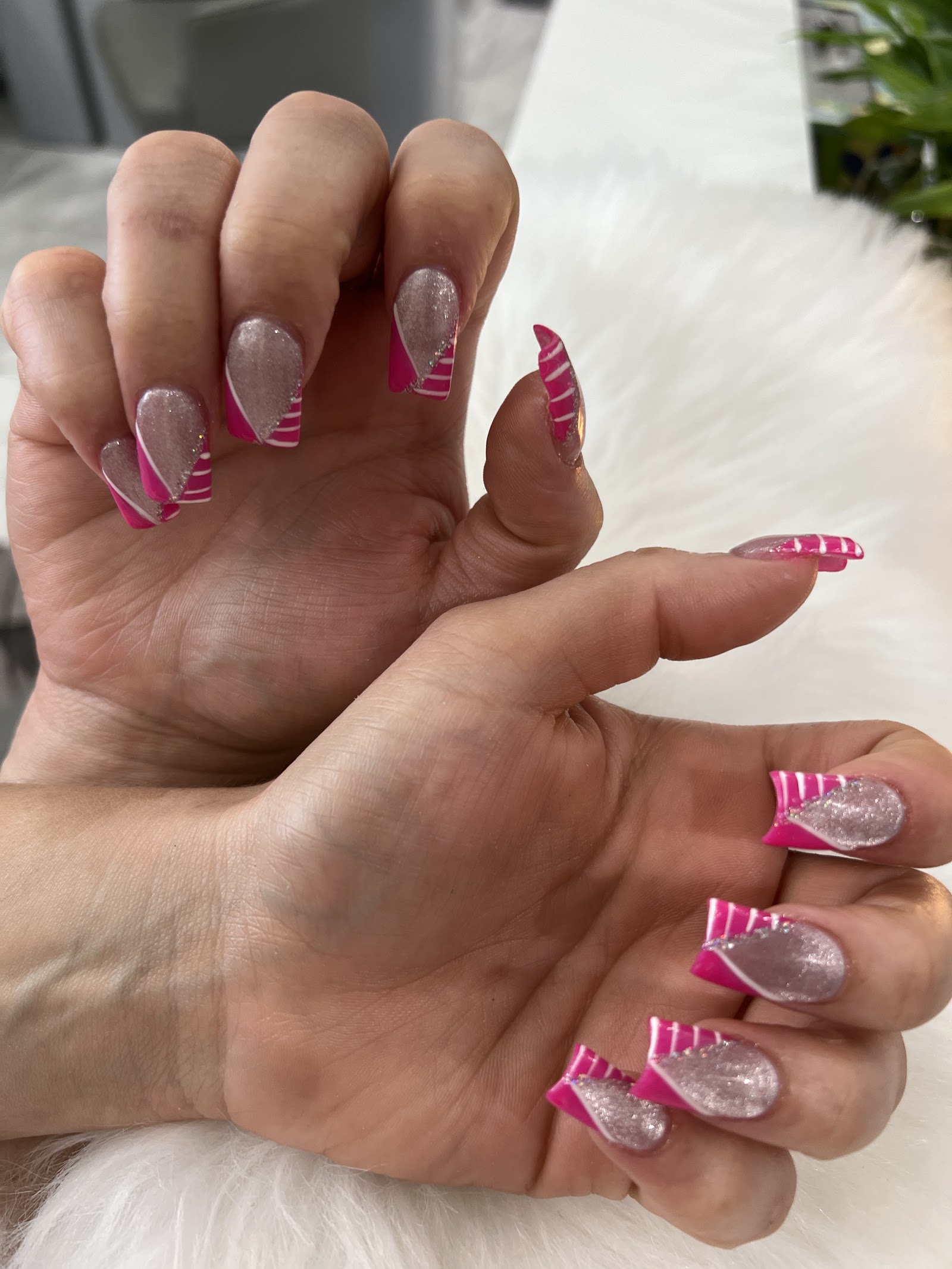 Famous Nails nail photo 2